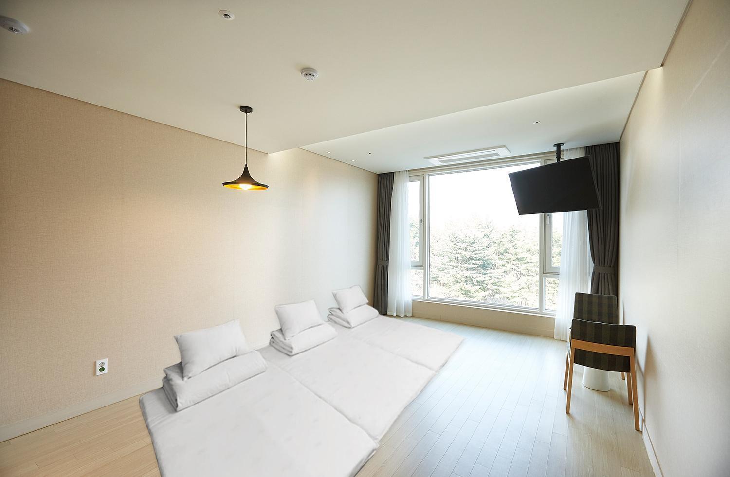 Pyeongchang The White Hotel Exteriér fotografie
