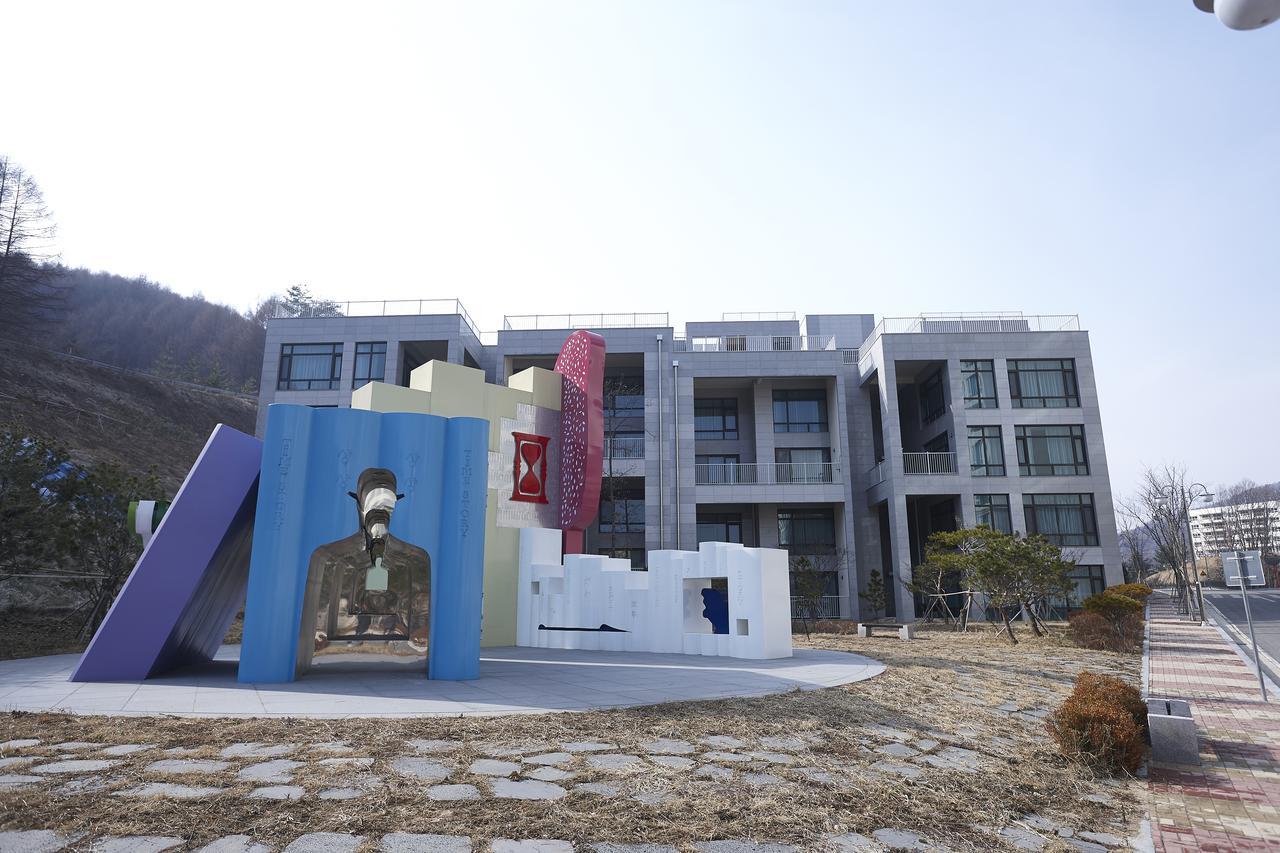 Pyeongchang The White Hotel Exteriér fotografie